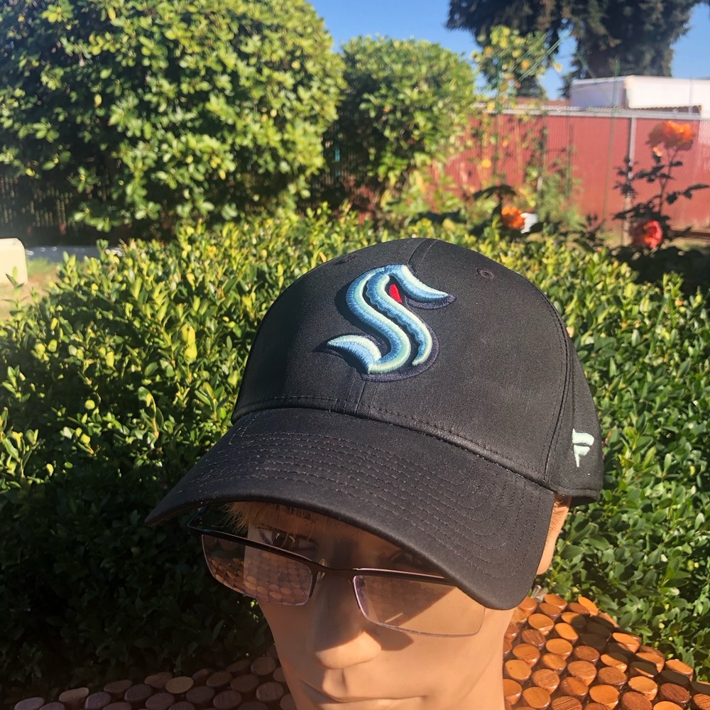 Seattle Kraken NHL 47'Brand Strapback Hat Cap OSFA Black Embroidered Size M/L